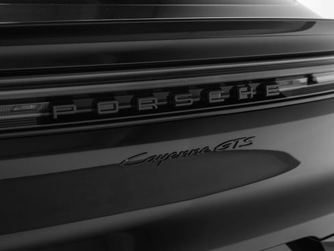 New 2026 Porsche Cayenne GTS image 22