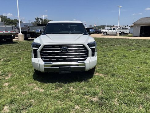Used 2024 Toyota Tundra Capstone AWD/4WD image 2