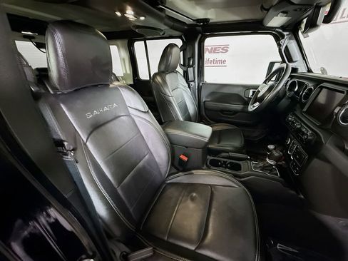 Used 2023 Jeep Wrangler Unlimited Sahara w/ Cold Weather Group image 32