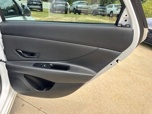 Used 2026 Hyundai Elantra Sport FWD image 16