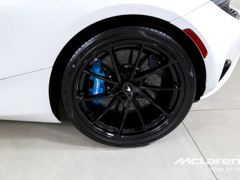New 2026 McLaren 750S Spider RWD image 30