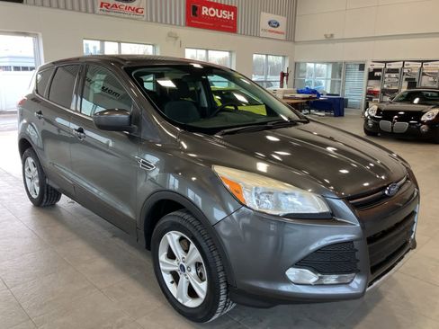 Used 2015 Ford Escape SE image 3