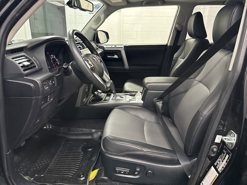 Used 2022 Toyota 4Runner SR5 Premium w/ Moonroof Package image 19