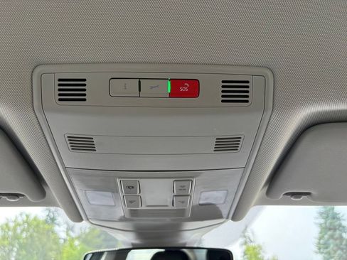 Used 2024 Volkswagen Jetta SE FWD image 21