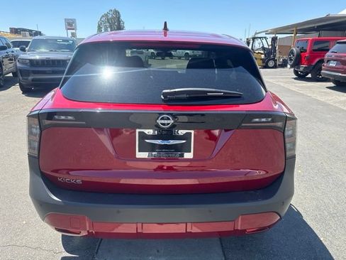 Used 2025 Nissan Kicks SV FWD image 4