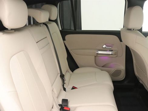 New 2026 Mercedes-Benz GLB 250 image 10