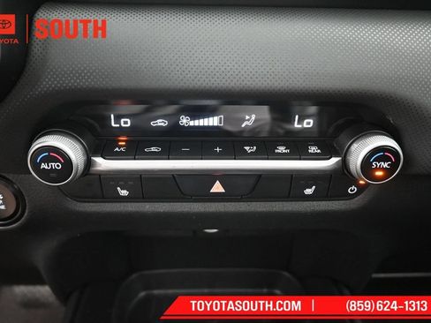 Used 2025 MAZDA CX-50 AWD 2.5 S w/ Preferred Package image 17