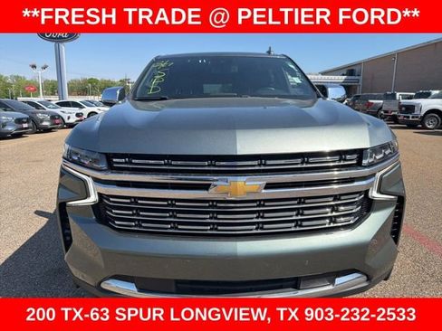 Used 2023 Chevrolet Suburban Premier image 8