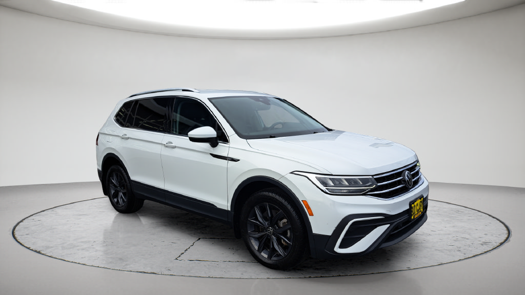 Used 2022 Volkswagen Tiguan SE AWD/4WD image 3