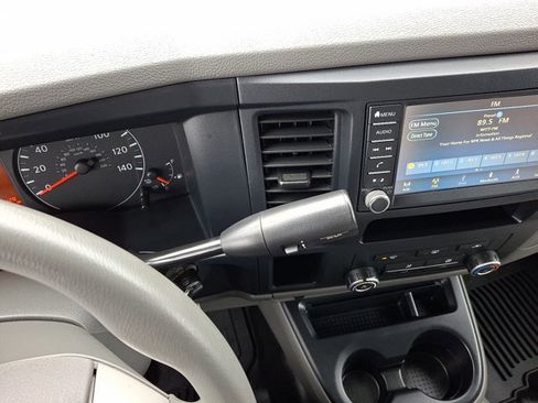 Used 2021 Nissan NV 2500 SV image 12