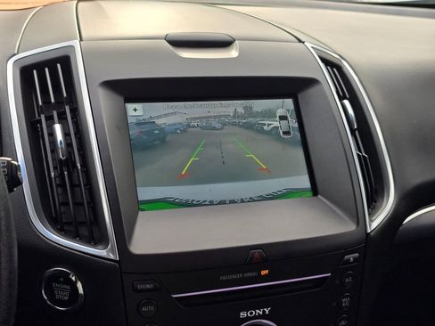 Used 2016 Ford Edge Titanium w/ Technology Package image 22