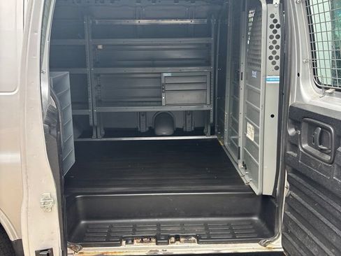 Used 2014 GMC Savana 2500 RWD image 15