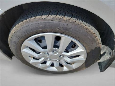 Used 2026 Toyota Corolla SE FWD image 9