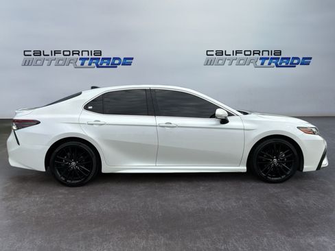 Used 2021 Toyota Camry XSE w/ Navigation Package FWD image 4