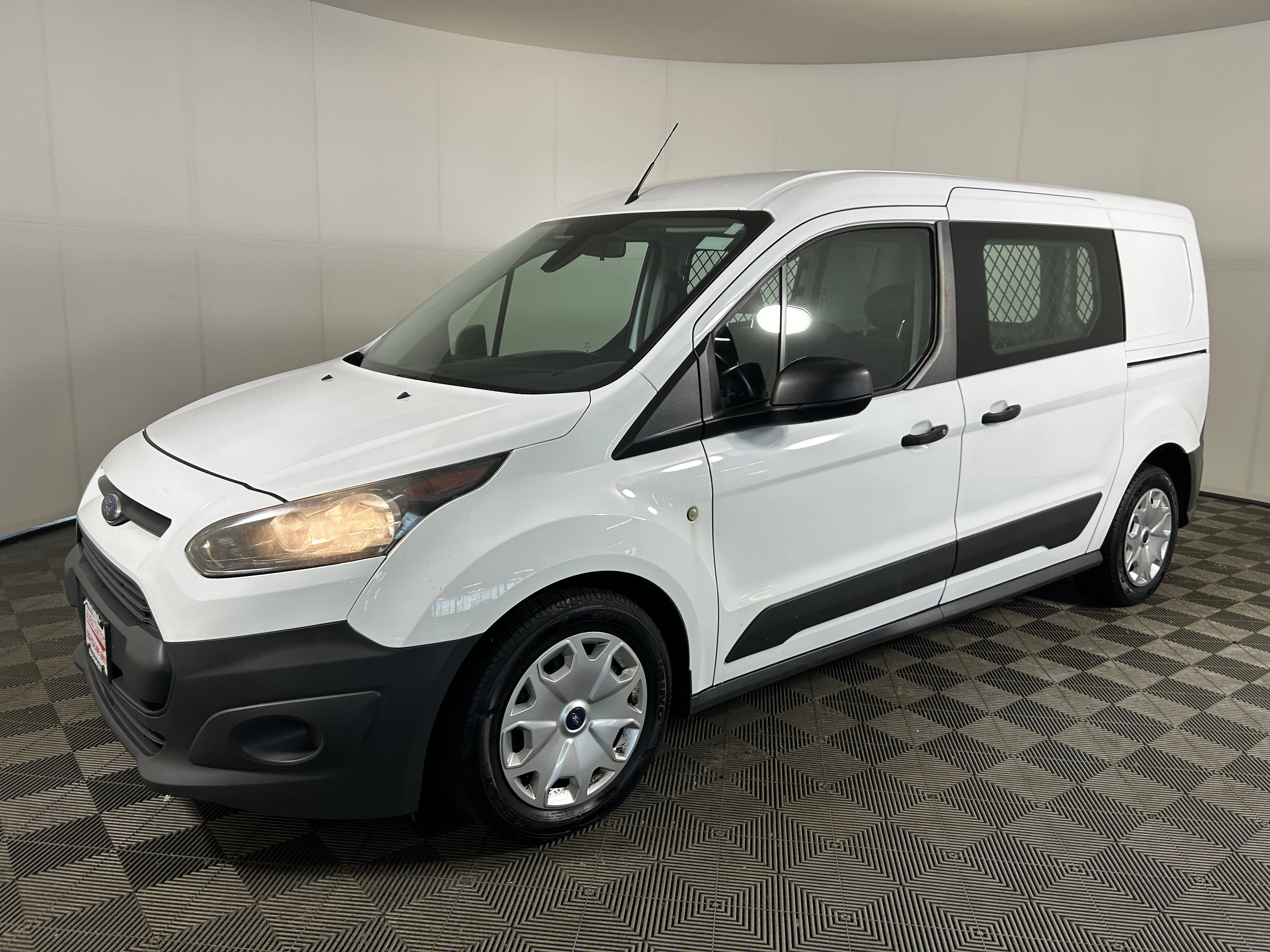 Used 2018 Ford Transit Connect XL FWD image 1