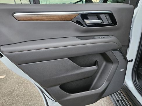 New 2026 Chevrolet Tahoe High Country AWD/4WD image 15
