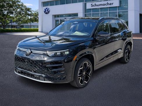New 2026 Volkswagen Tiguan SEL R-Line image 4
