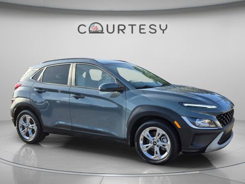 Certified 2022 Hyundai Kona SEL w/ Cargo Package AWD/4WD image 7