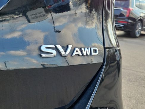 Used 2016 Nissan Rogue SV w/ SV Premium Package image 8