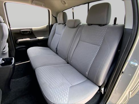 Used 2021 Toyota Tacoma SR5 RWD image 20
