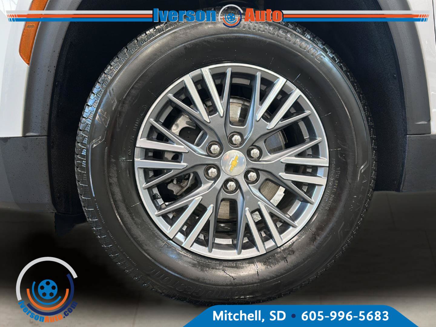 Used 2026 Chevrolet Traverse LT AWD/4WD image 9