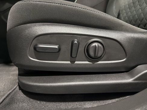 Used 2020 Chevrolet Blazer LT image 23