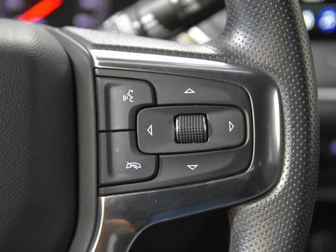 Used 2025 Chevrolet Blazer LT FWD image 20