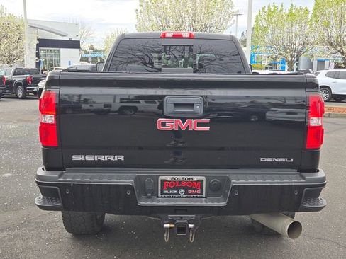 Used 2018 GMC Sierra 2500 Denali w/ Duramax Plus Package image 5