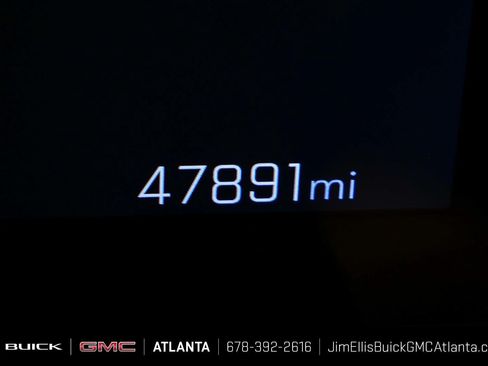 Used 2025 Chevrolet TrailBlazer LT AWD/4WD image 8