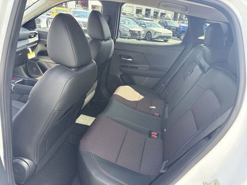 New 2025 Nissan Kicks SR FWD image 16