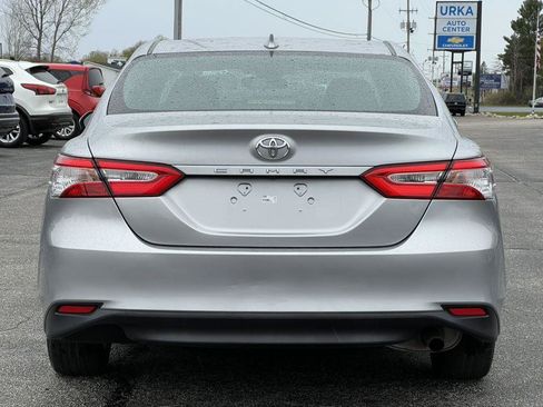 Used 2020 Toyota Camry LE FWD image 9