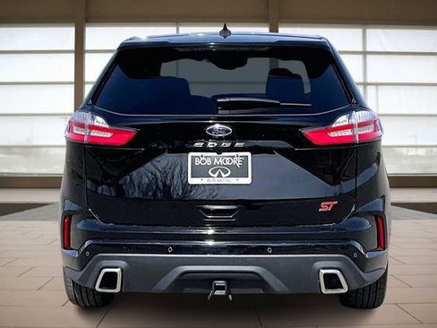 Used 2023 Ford Edge ST image 4