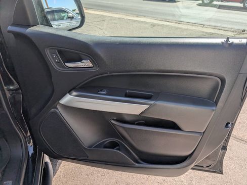 Used 2019 Chevrolet Colorado ZR2 image 36