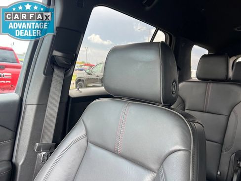 Used 2022 Chevrolet Traverse RS w/ LPO, Floor Liner Package FWD image 19