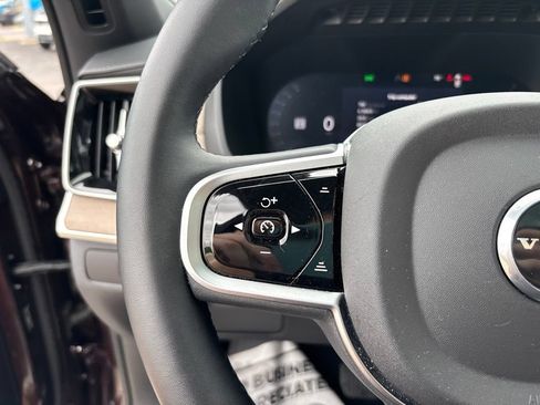 Certified 2025 Volvo XC90 B5 Core w/ Climate Package AWD/4WD image 20