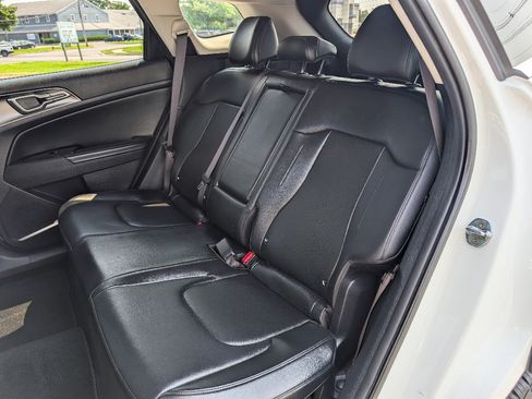 Used 2023 Kia Sportage EX AWD/4WD image 18