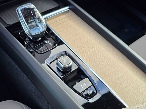 New 2026 Volvo XC60 B5 Core image 26