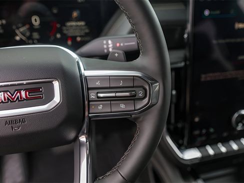 Used 2026 GMC Yukon XL Elevation image 16