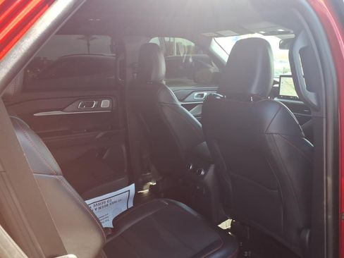 Certified 2025 Ford Explorer ST w/ Sun And Sound Package AWD/4WD image 13