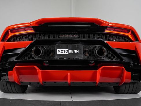 Used 2020 Lamborghini Huracan EVO RWD image 27