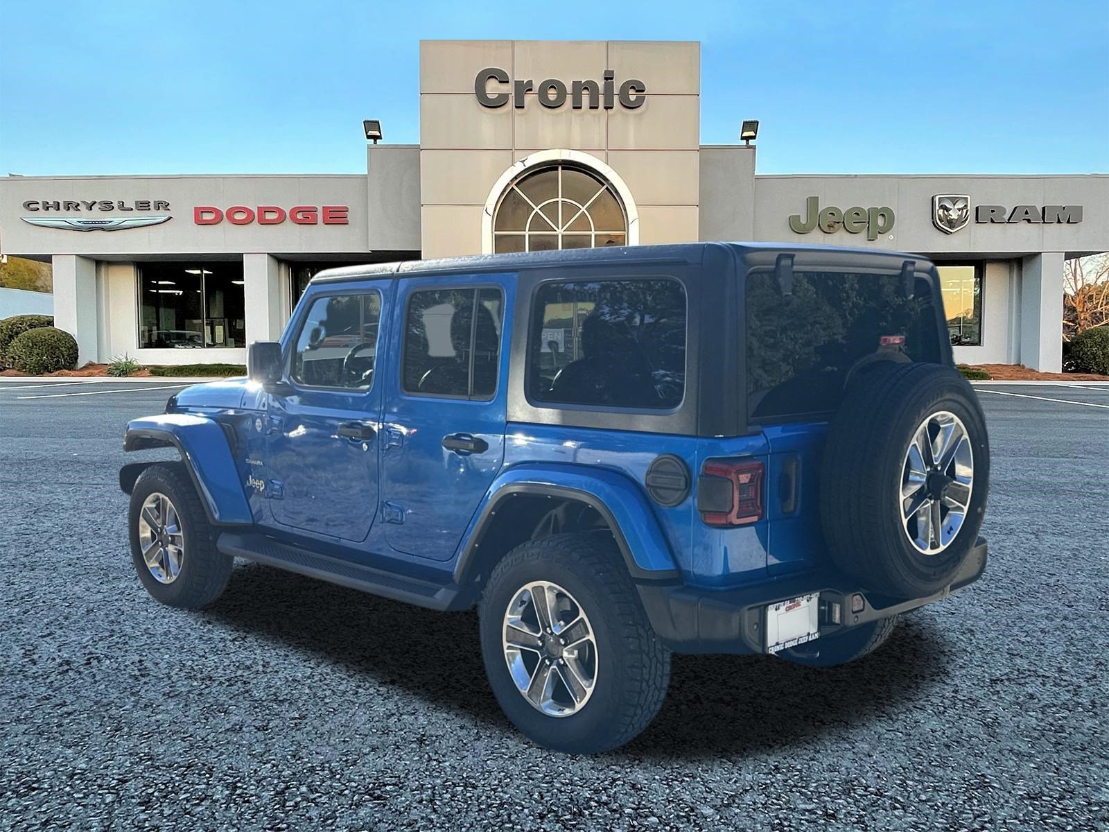 Used 2021 Jeep Wrangler Unlimited Sahara w/ Dual Top Group AWD/4WD image 5