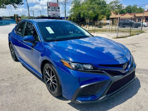 Used 2023 Toyota Camry SE w/ Convenience Package FWD image 11