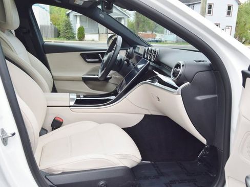 Used 2022 Mercedes-Benz C 300 4MATIC Sedan image 21