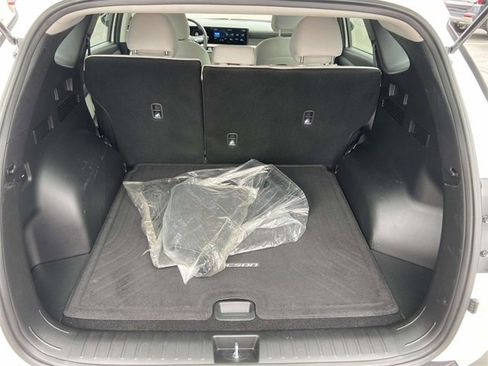 Certified 2025 Hyundai Tucson SE image 10