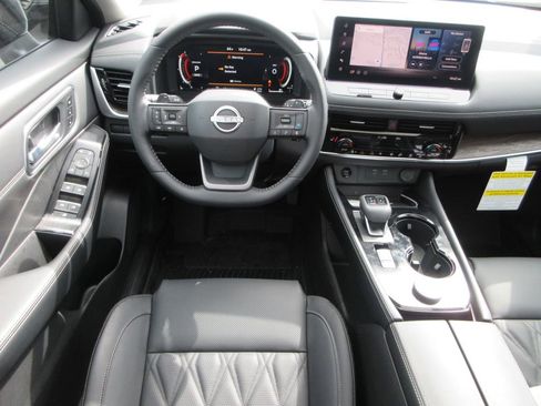 New 2026 Nissan Rogue Platinum w/ Platinum Premium Package AWD/4WD image 11