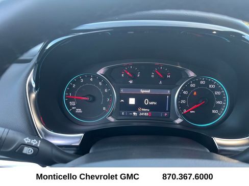 Used 2023 Chevrolet Traverse LT w/ LT Premium Package image 13