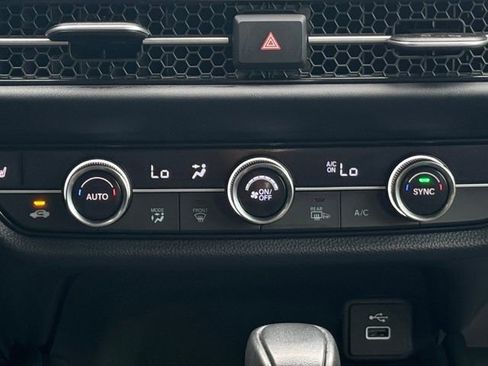 Used 2023 Honda HR-V EX-L image 4