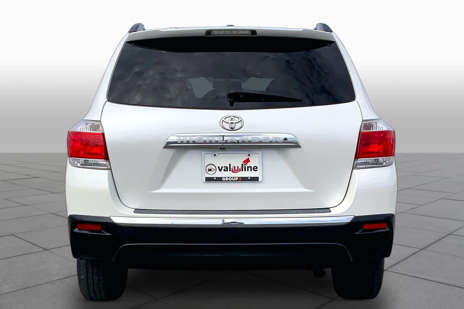Used 2011 Toyota Highlander SE FWD image 4