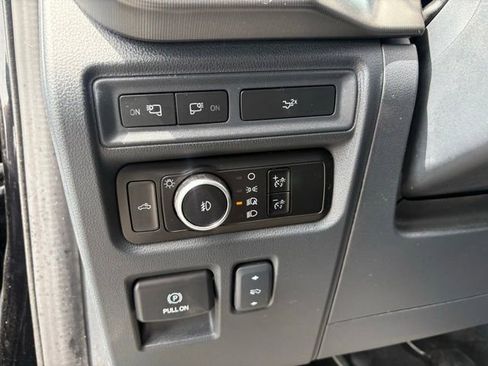 Used 2024 Ford F150 Lariat AWD/4WD image 22