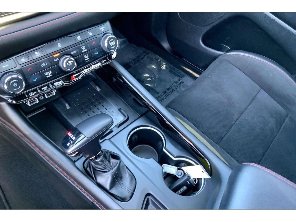 Used 2025 Dodge Durango GT AWD/4WD image 19